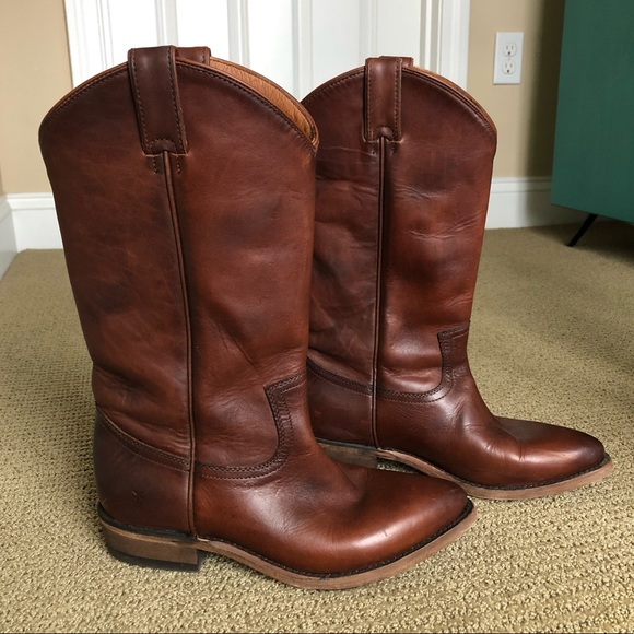 Frye Shoes - Frye Billy Pull On Cowboy boot in Cognac - women’s US size 8